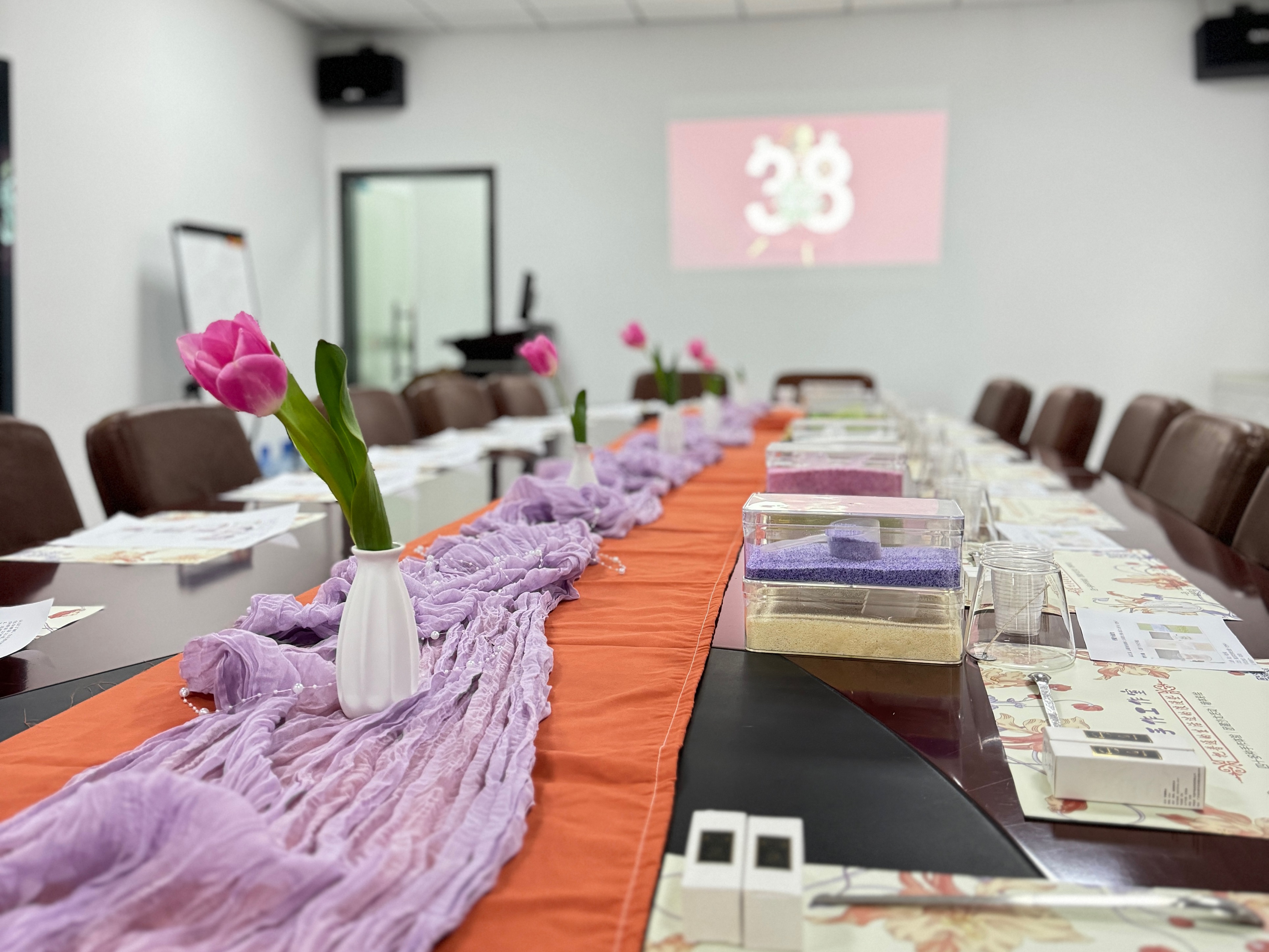 Celebramus Working Women scriptor Day